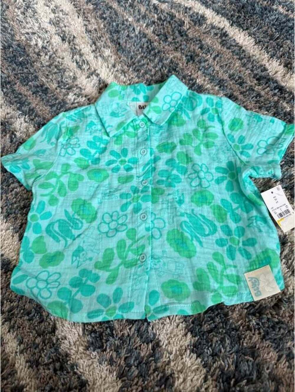 NWT Bluey light weight teal green shirt size 4/5